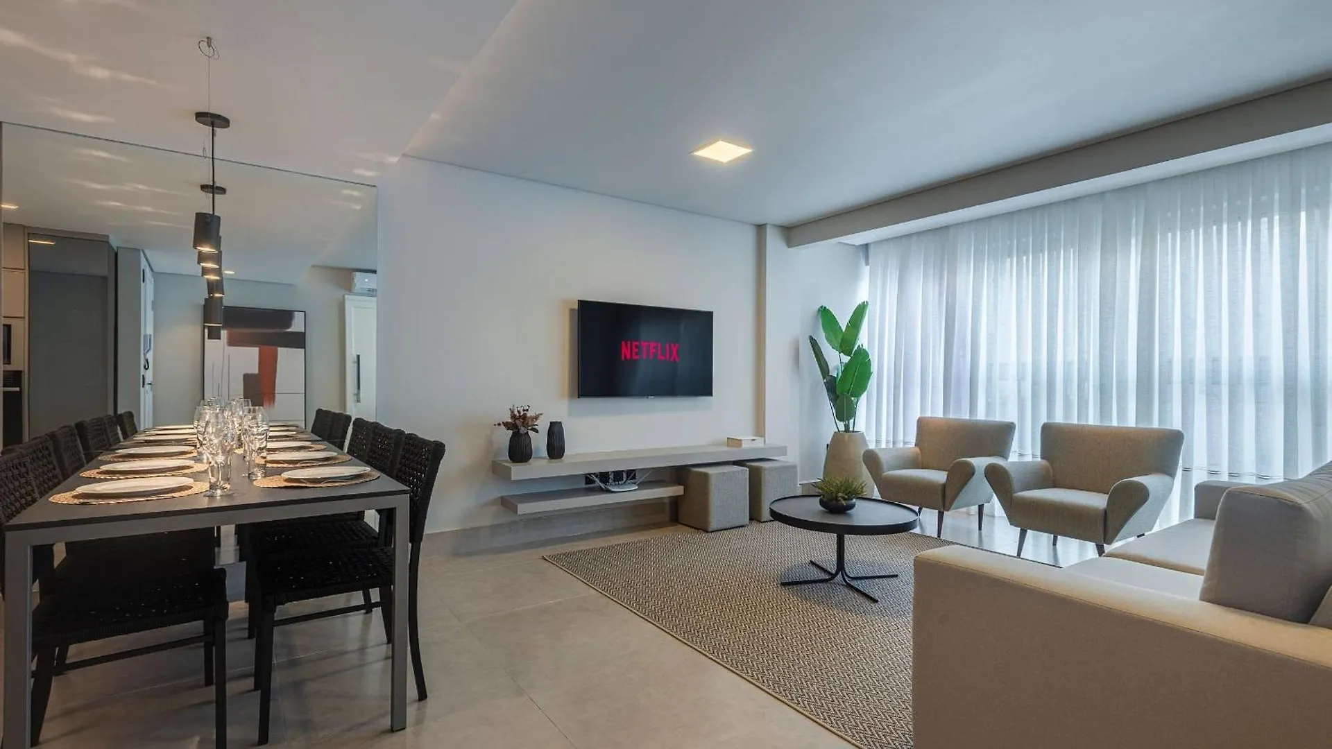 Isbl011 - Calcadao+Praia! Localizacao Ideal Em Bc Balneario Camboriu Holiday home